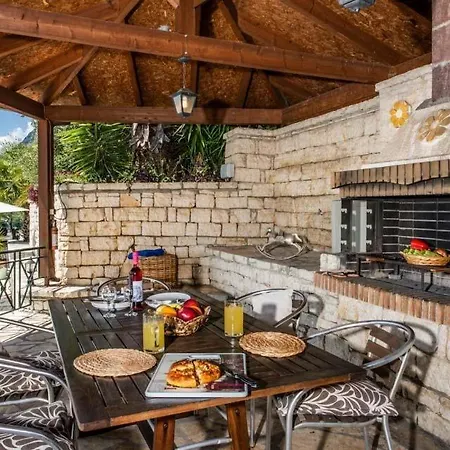Apolysoi Sleeps 8 Air Con Wifi Villa Nisaki (Corfu)